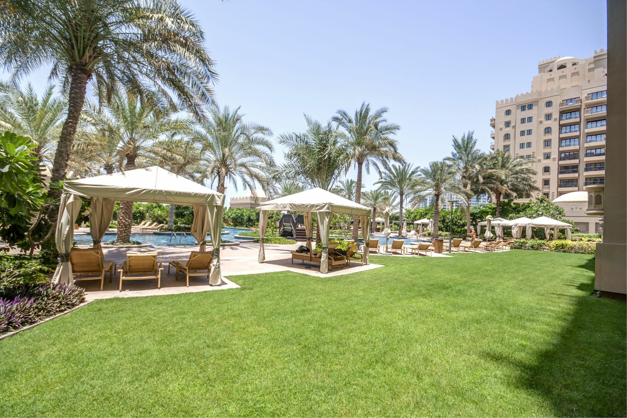 Beachfront Two Bedrooms On Palm Jumeirah By Deluxe Holiday Homes Дубай Экстерьер фото