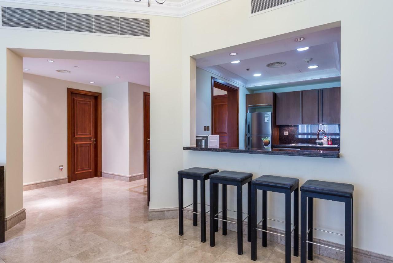 Beachfront Two Bedrooms On Palm Jumeirah By Deluxe Holiday Homes Дубай Экстерьер фото
